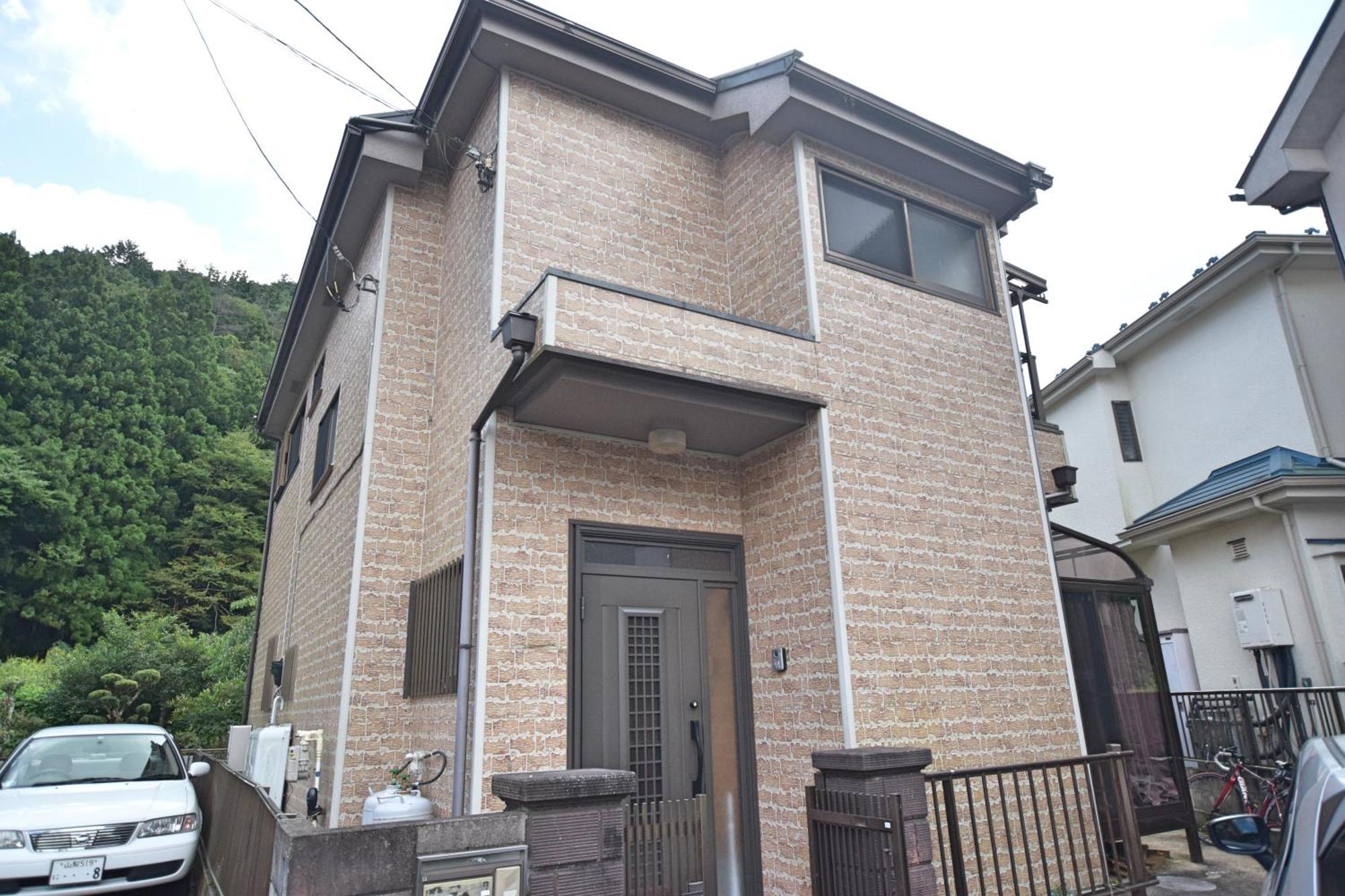 Gate Yamanashi Tsuru Villa Bagian luar foto