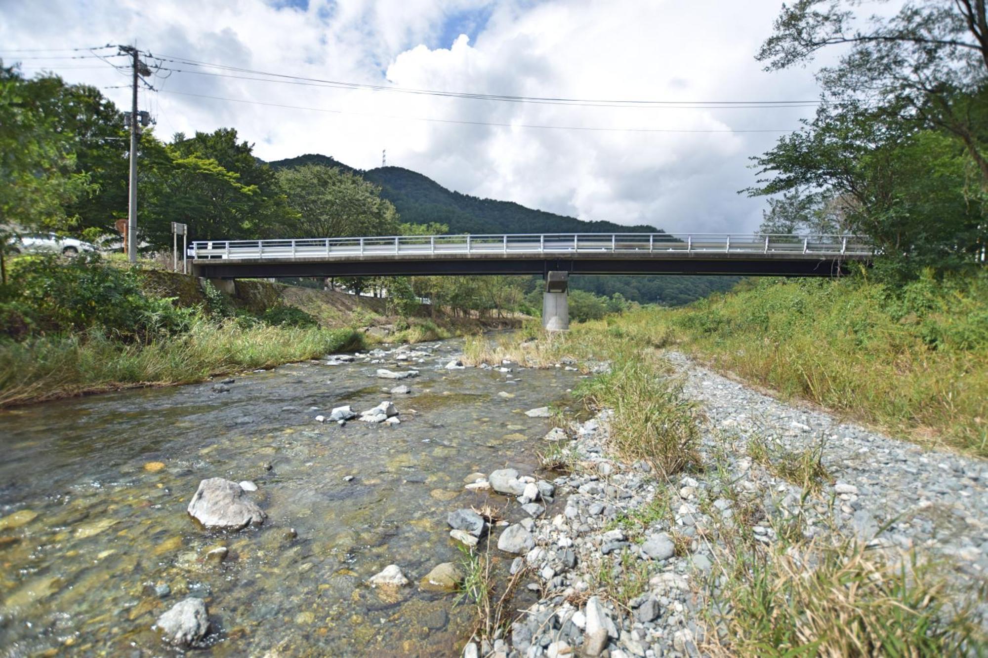 Gate Yamanashi Tsuru Villa Bagian luar foto